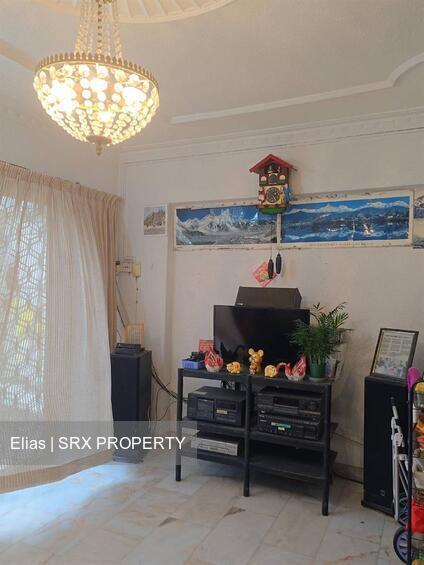 Blk 548 Jurong West Street 42 (Jurong West), HDB Executive #570632581
